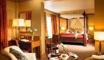 CastleCourt Hotel, The
