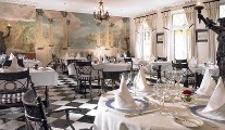 Luxury Randles Court Hotel