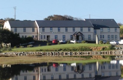 Caisleáin Óir Hotel