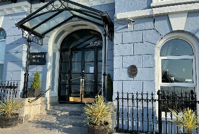 Commodore Hotel